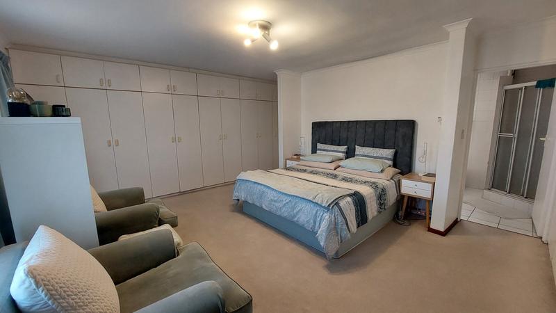 6 Bedroom Property for Sale in Door De Kraal Western Cape
